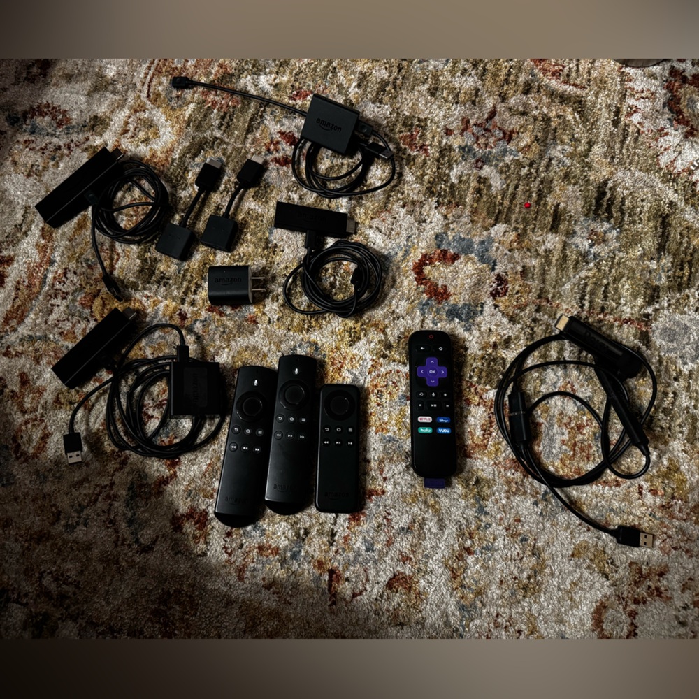 3 Firesticks, 1 Roku player - 4 Streaming Device Bundle with Remotes